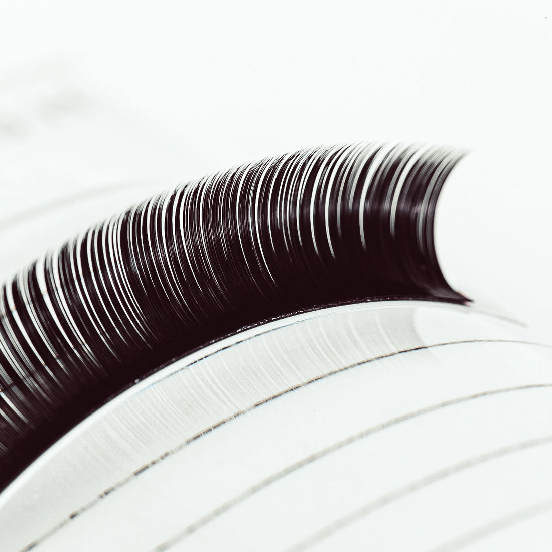 Classic vs Volume vs Mega Volume Lashes: Which Trays You Need